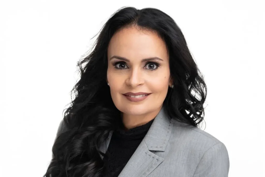 Vivian Alvarez Escobar, Sales Consultant at Worthington Realty