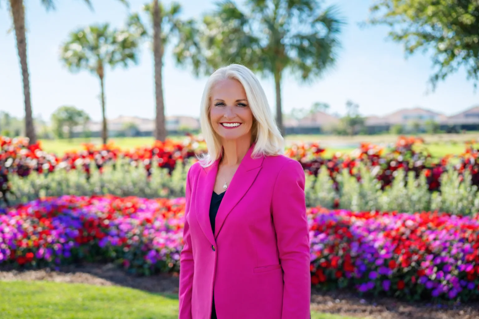 Kim J. Dolniak, Naples Realtor with Worthington Realty, professional headshot